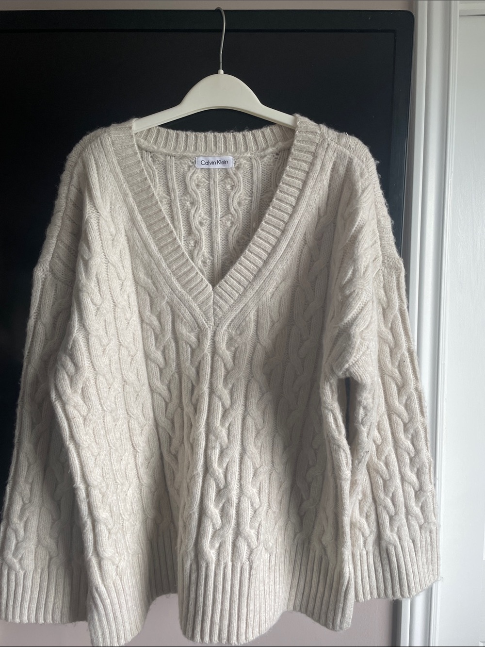 Calvin Klein Ivory Cable-Knit V-Neck Sweater